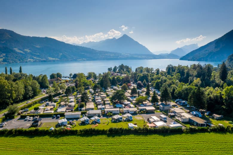 Camping Alpenblick in Unterseen near Interlaken, Switzerland, is only a few steps away from Lake Thun.